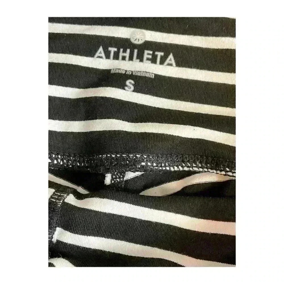 ATHLETA WOMEN'S STRIPED CHATURANGA CAPRIS - Picture 4 of 4